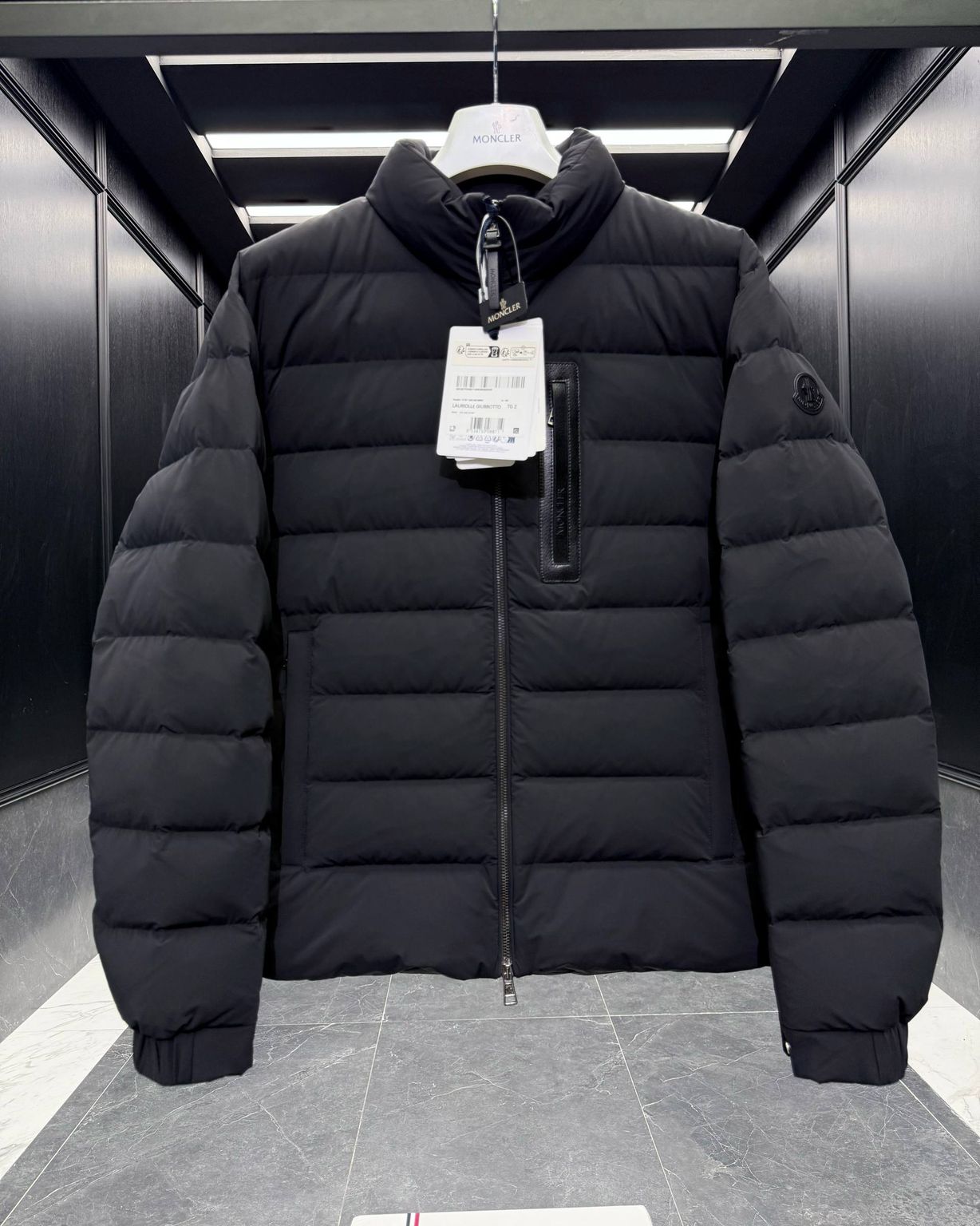Пуховик Moncler Lauriolle