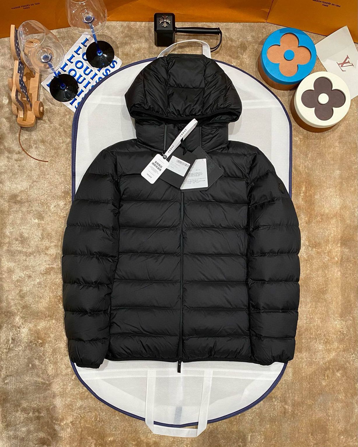Пуховик Moncler Light Down Jacket