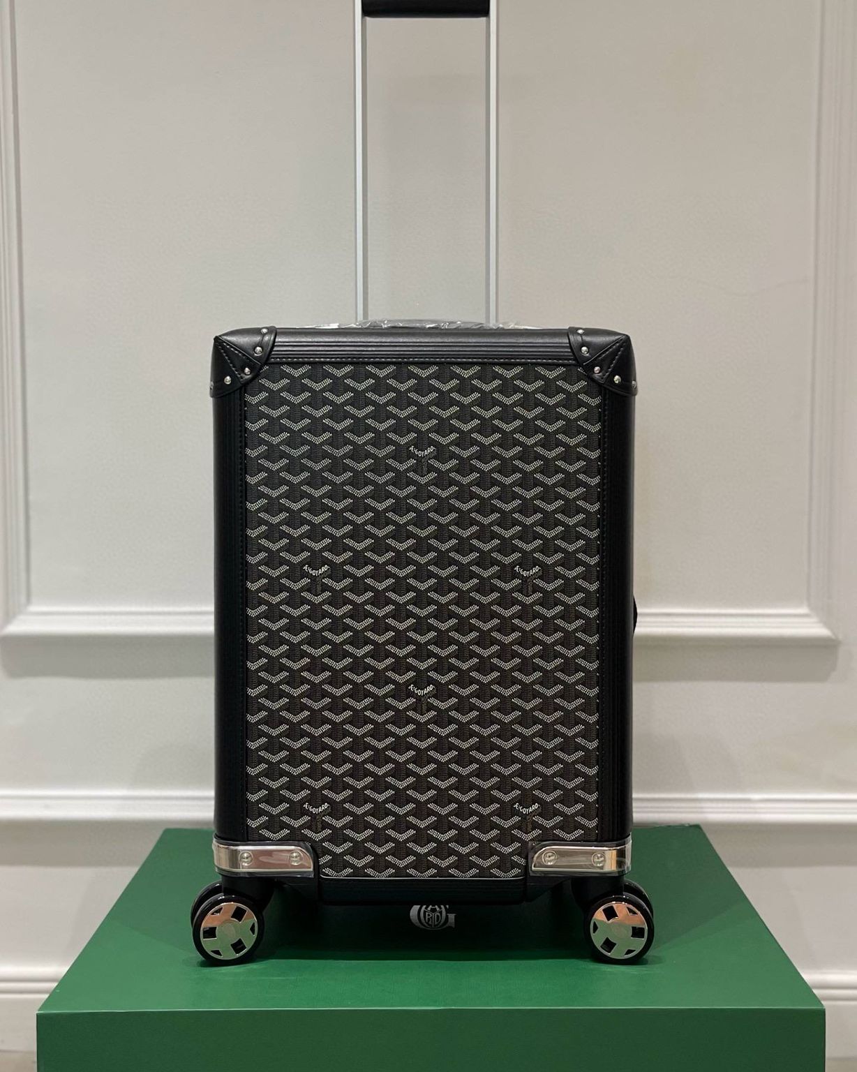 Чемодан Goyard