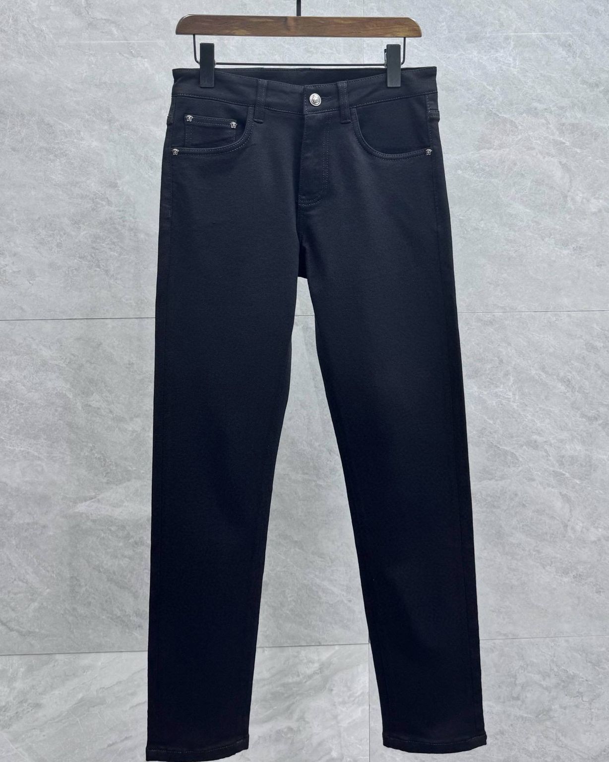Джинсы Versace