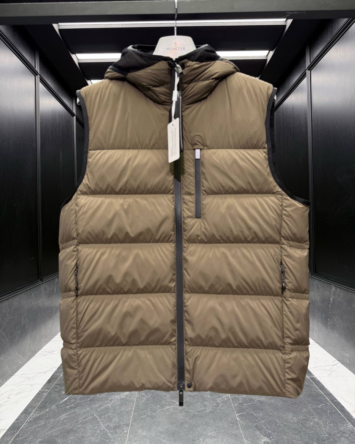 Жилет Moncler Tamega