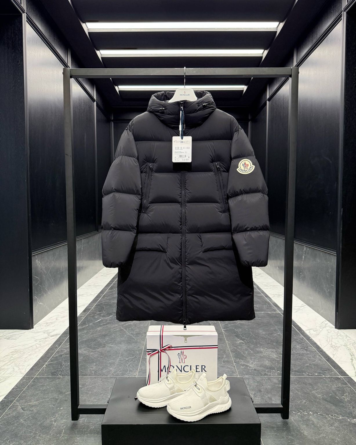 Пуховик Moncler Long Edition