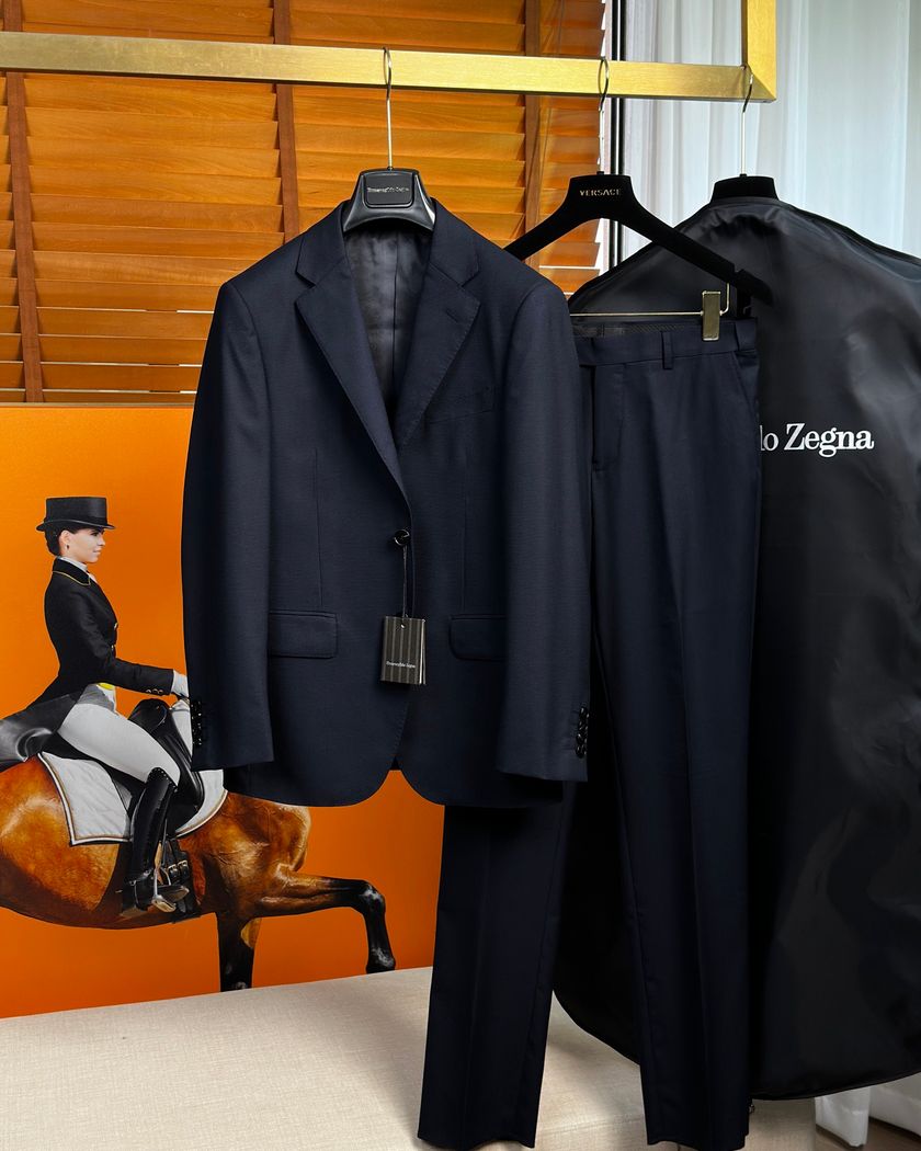 Классический костюм Zegna