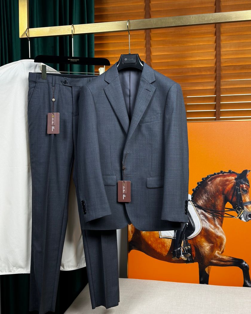 Классический костюм Loro Piana