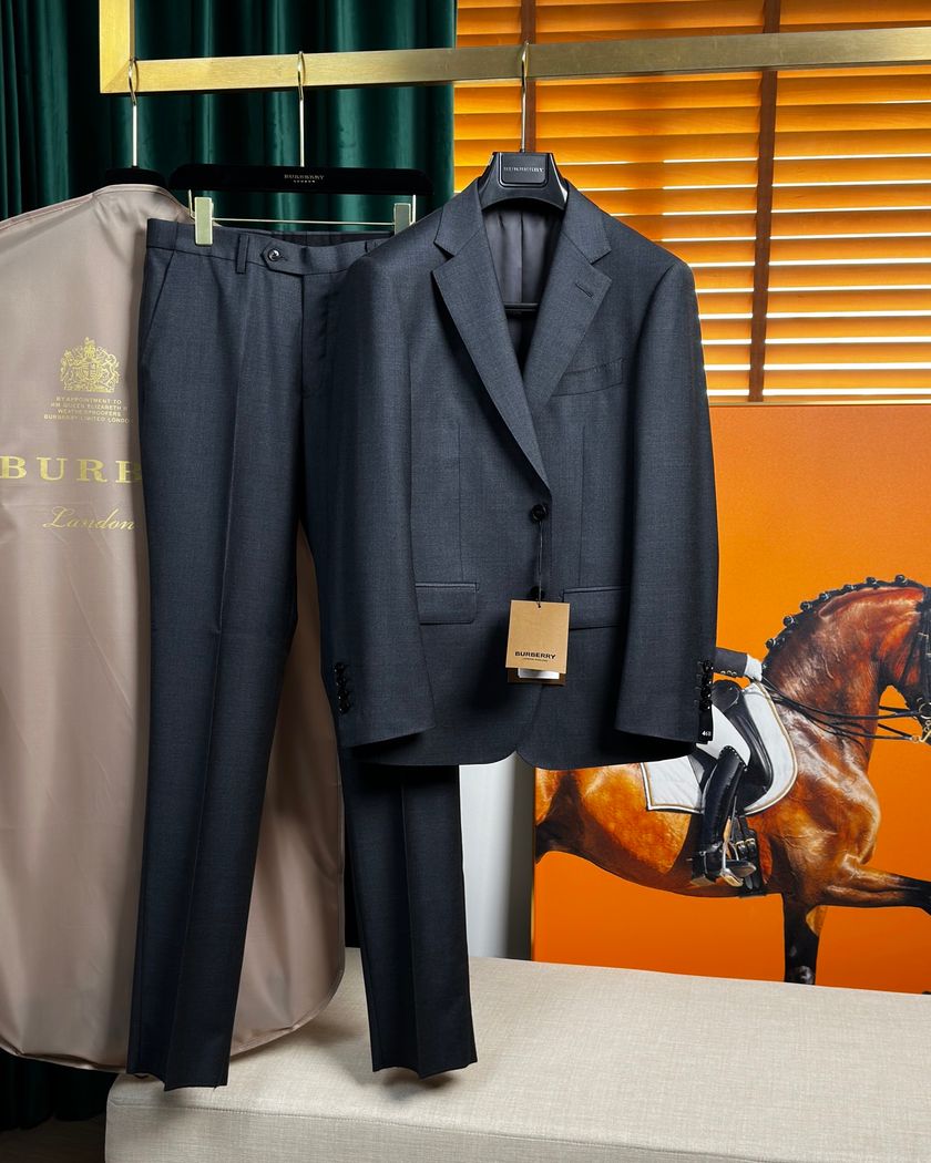 Классический костюм Burberry