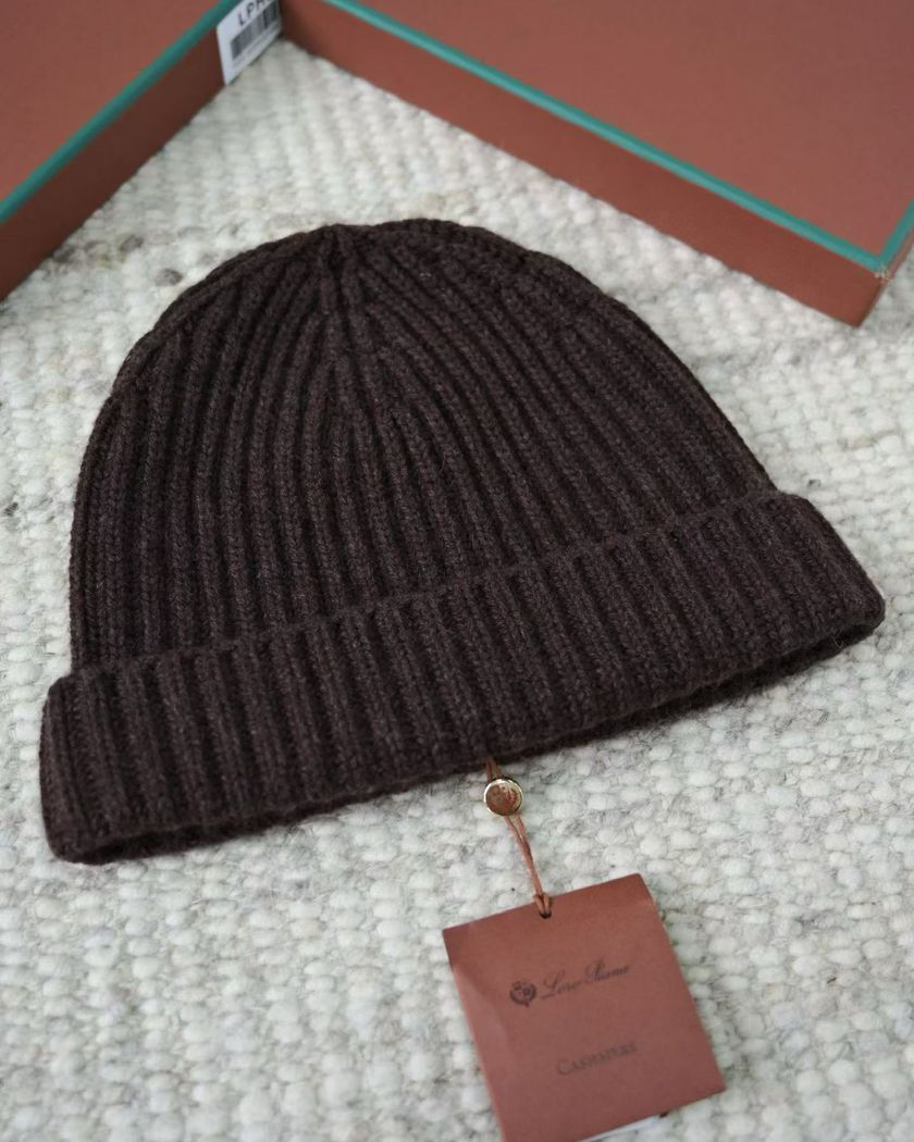 Loro Piana шапка из кашемира