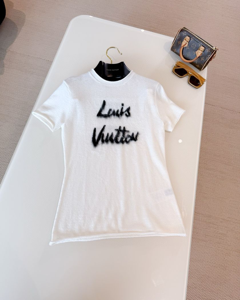 Кофта Louis Vuitton из шерсти