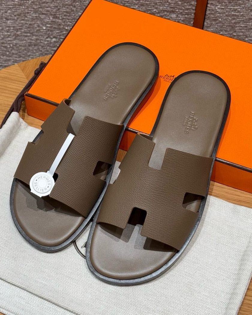 Мужские шлепанцы Hermès из кожи