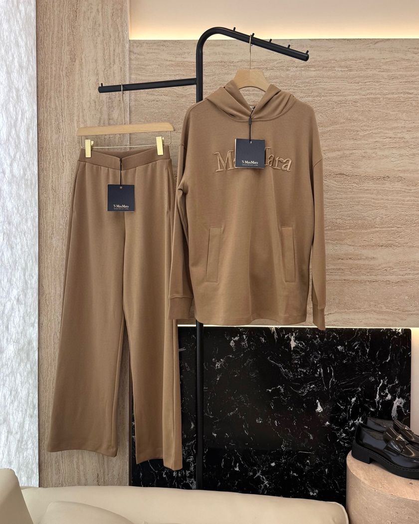 Костюм Max Mara