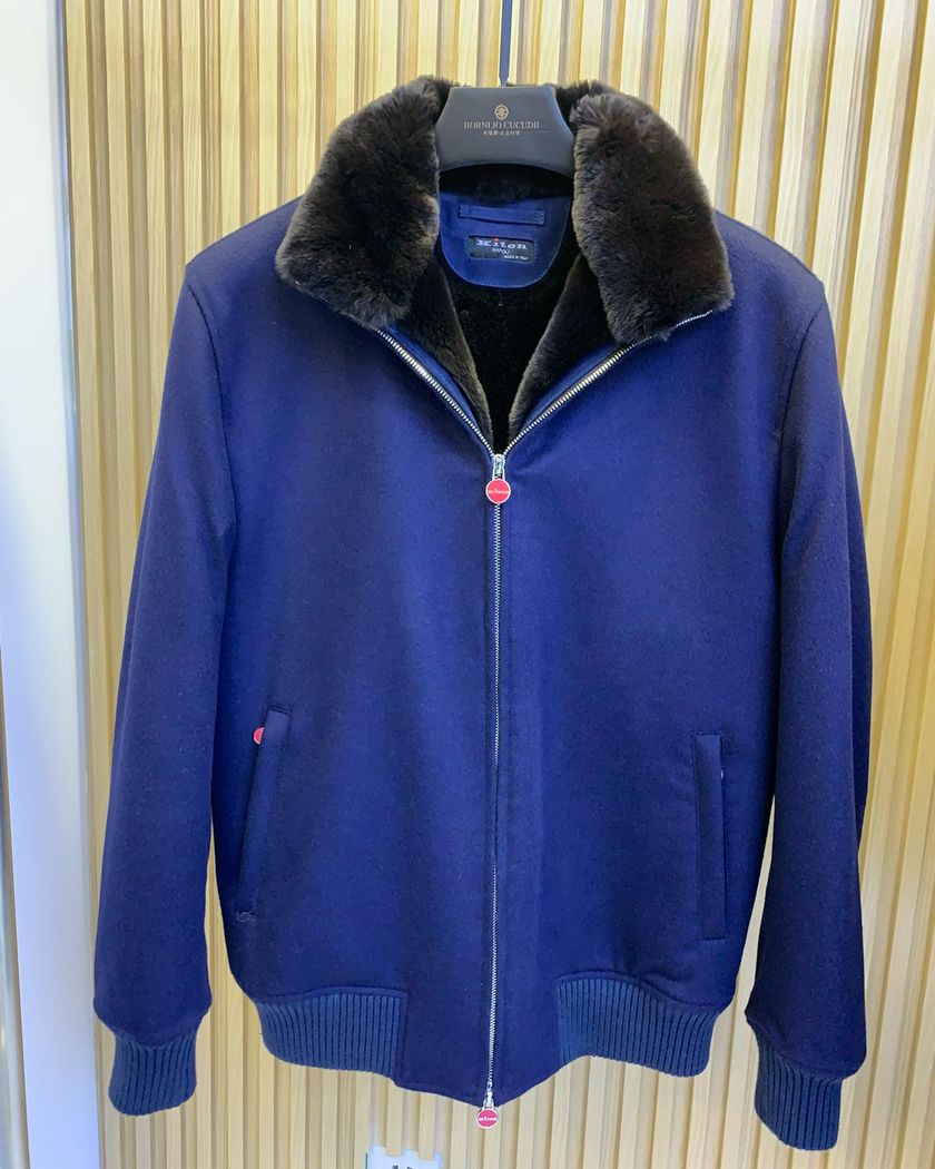 Бомбер Kiton из кашемира, утеплённый мехом бобра
