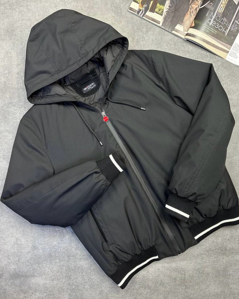 Kiton легкий пуховик