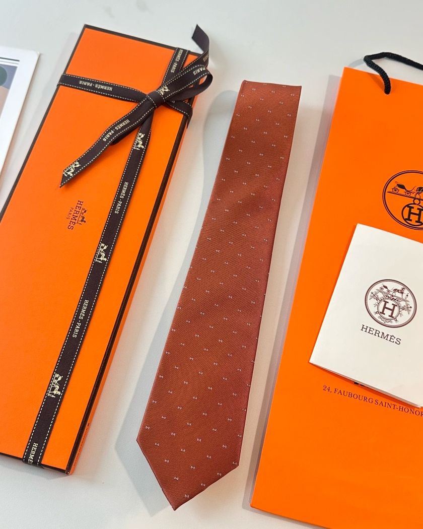 Галстук Hermès из натурального шелка
