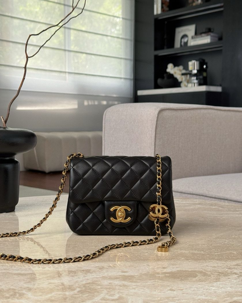 Chanel 25b c18
