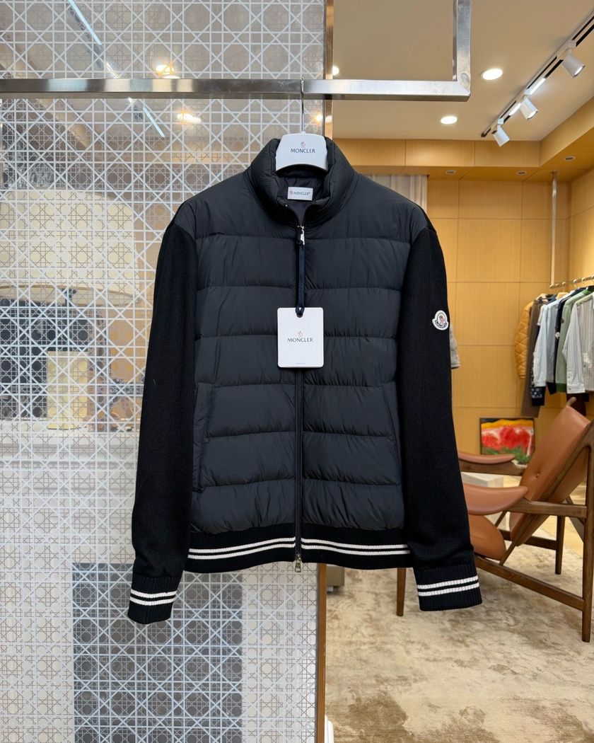 Лёгкая куртка Moncler
