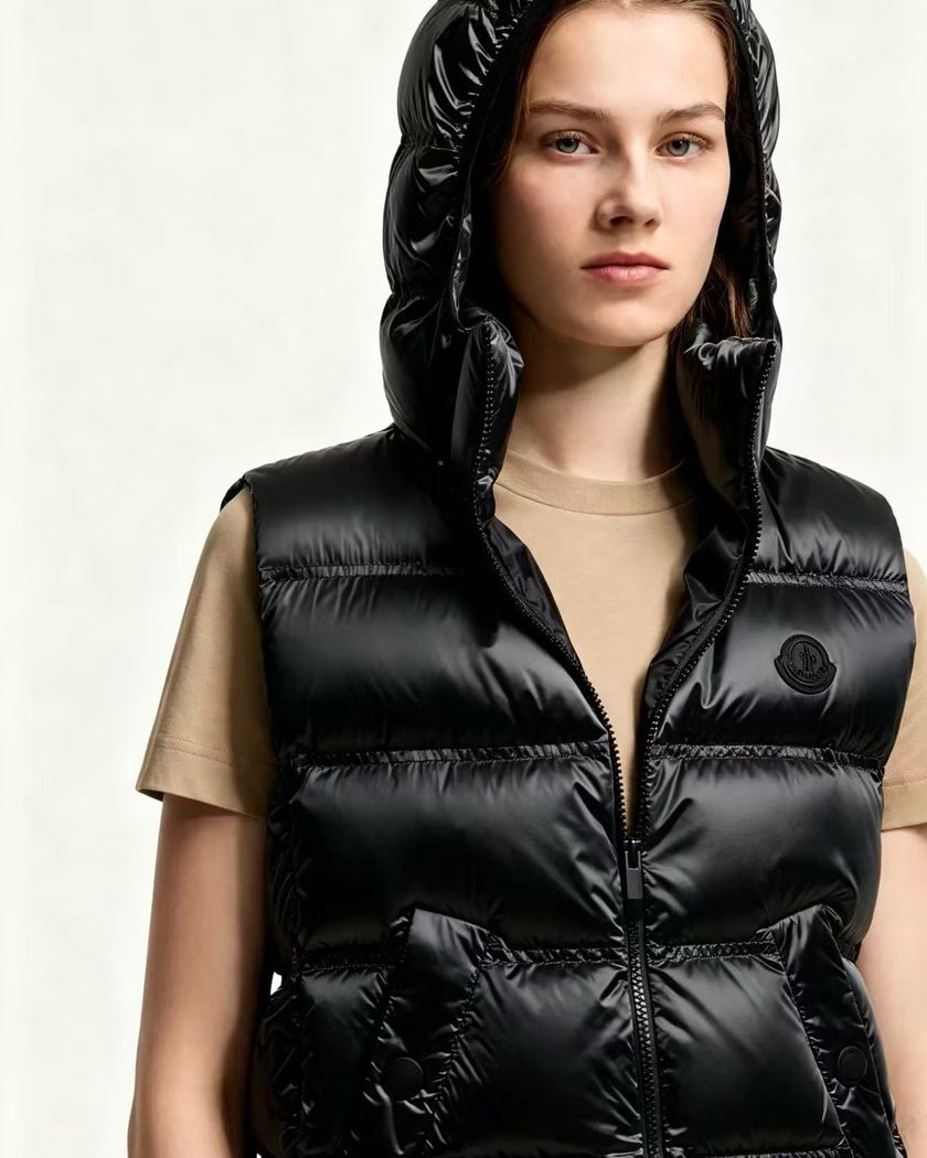 Жилет Moncler