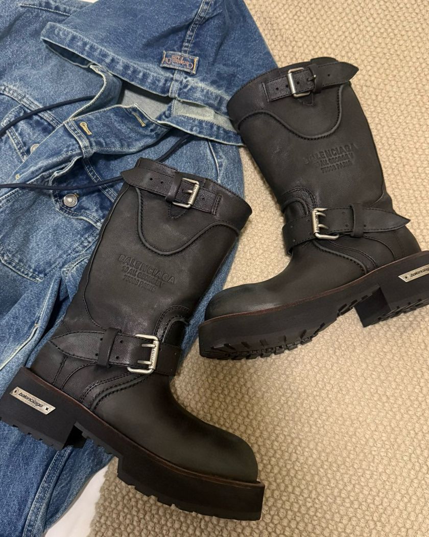 Balenciaga venom boots