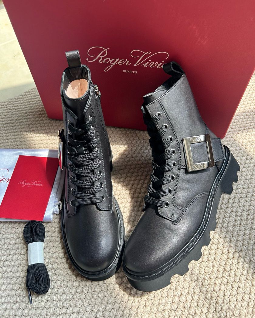 Roger Vivier Rangers truck