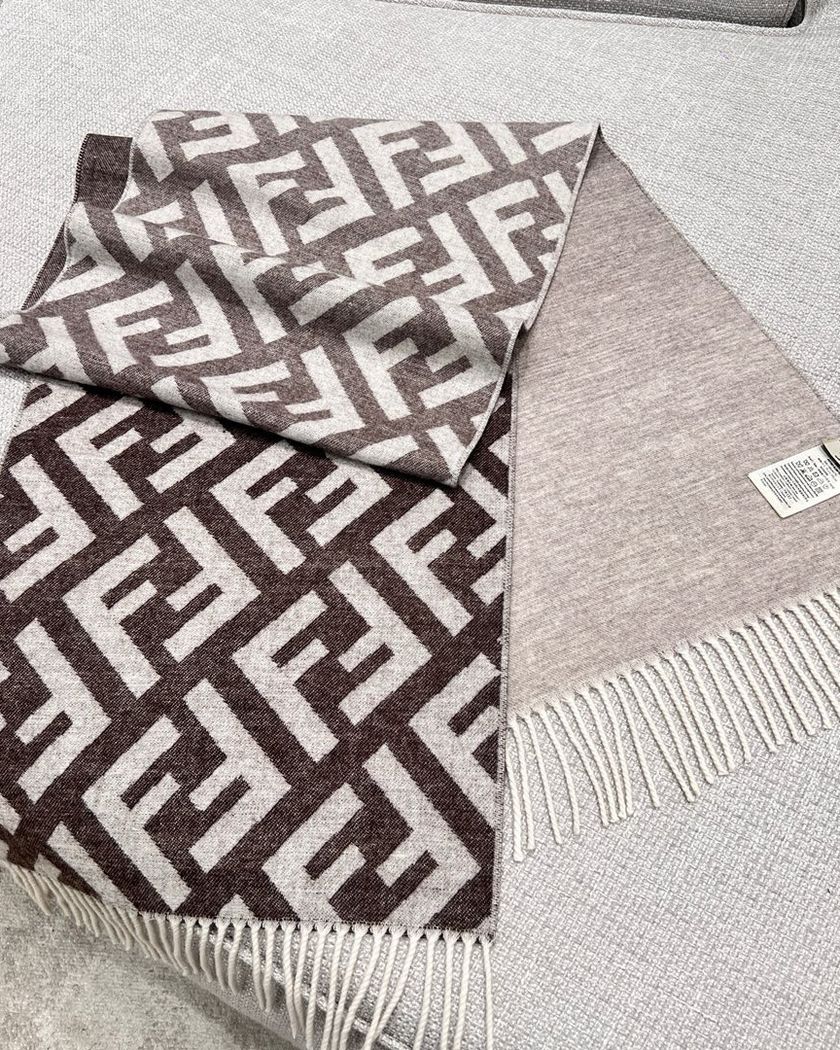 Fendi шарф