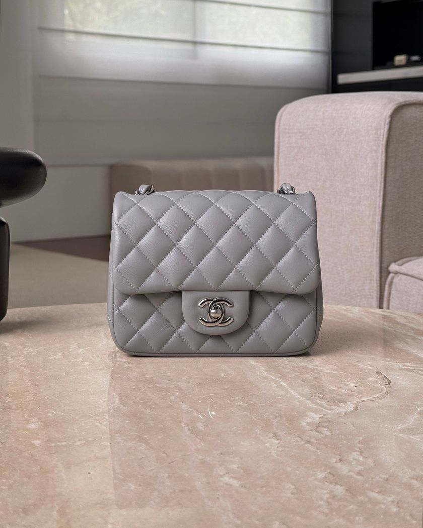 Chanel cf17