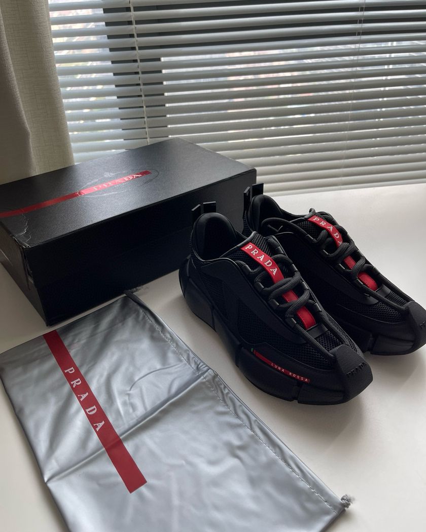 Кроссовки Prada
