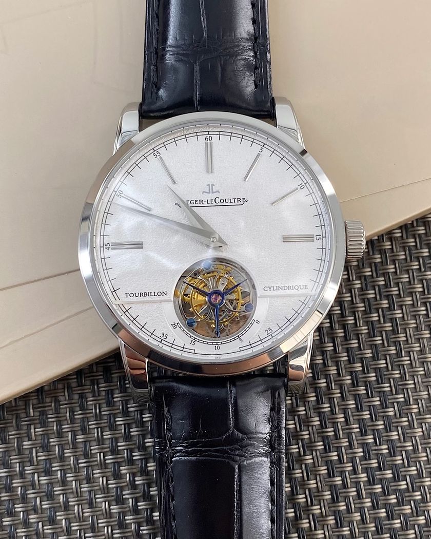 Часы Jaeger-LeCoultre