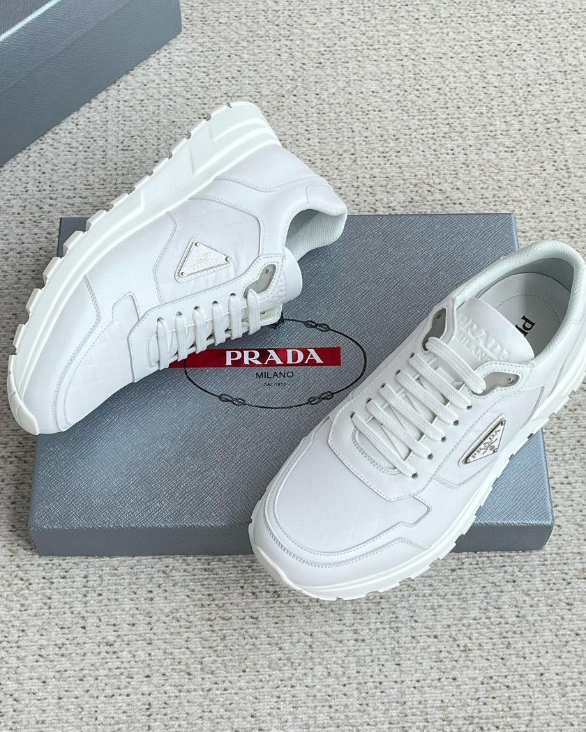 Кроссовки Prada