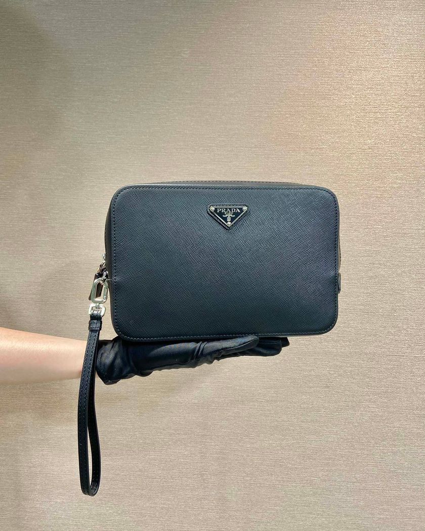 Мужской несессер Prada из кожи Saffiano