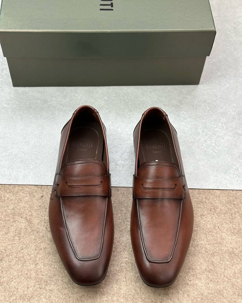 Лоферы Berluti Lorenzo Drive Camoscio