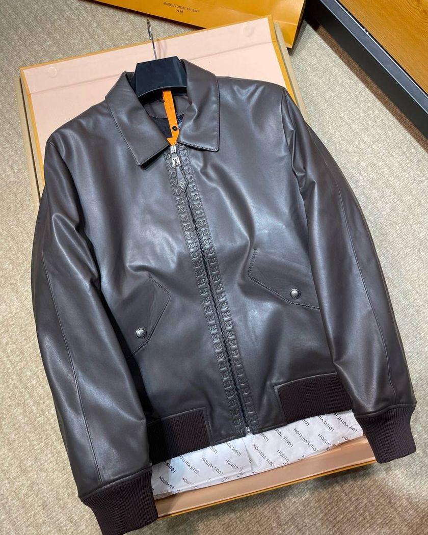 Кожаный бомбер Louis Vuitton Leather Bomber