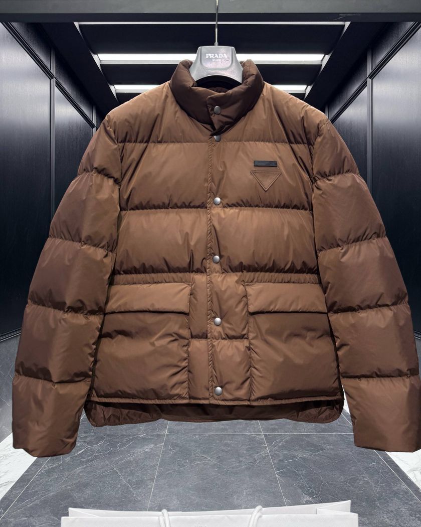 Пуховик Prada из серии Re-Nylon