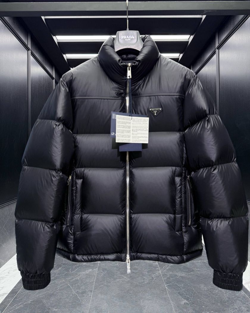 Пуховик Prada Re-Nylon 197